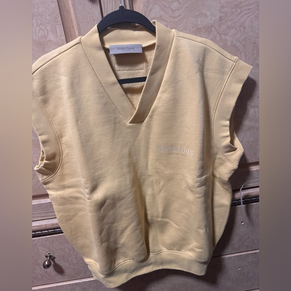 Men’s Yellow V-neck sleeveless sweater with Essentials Fear God